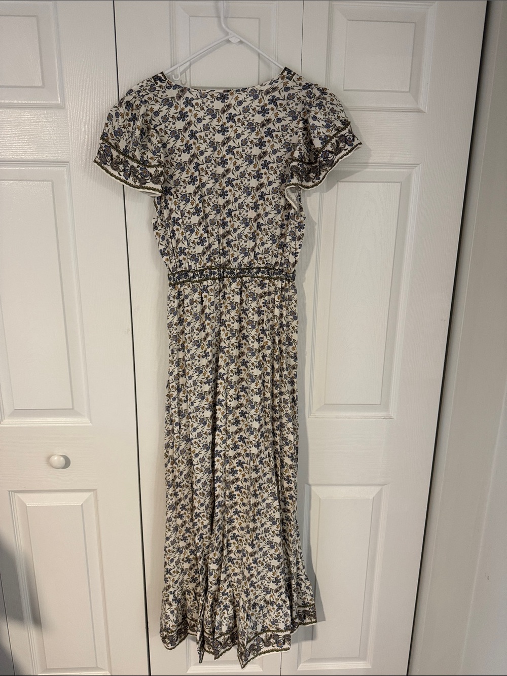 Max Studio Cream Maxi Dress with Blue Floral Print - Picture 5 of 5